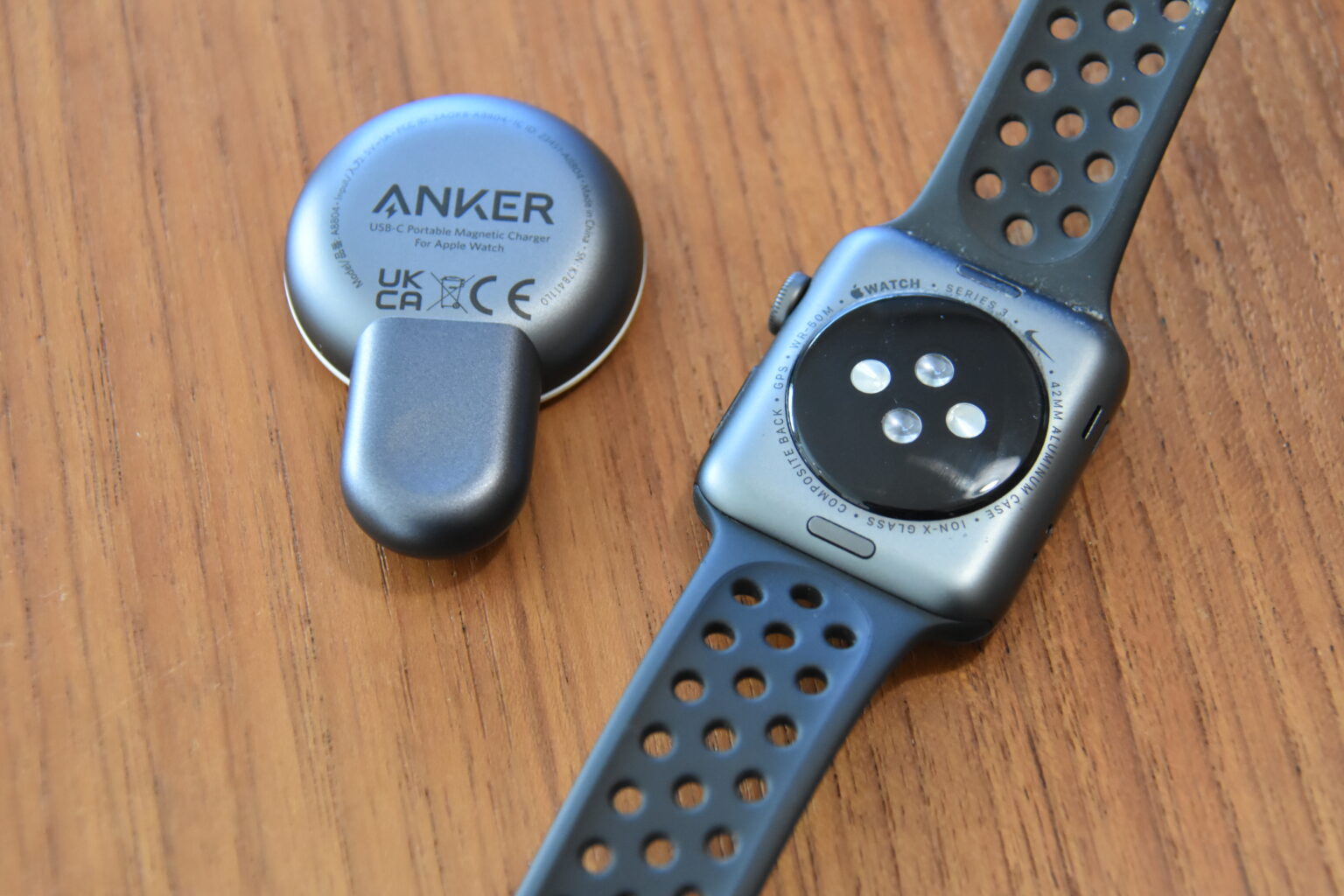 Anker Portable Charger for Apple Watchレビュー！の巻 【アップルウォッチ充電器】